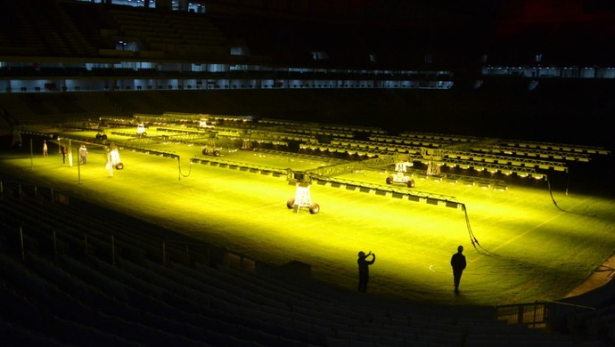 Atlético-PR usa iluminação artificial na Arena da Baixada (Foto: Site oficial do Atlético-PR/Mauricio Mano)