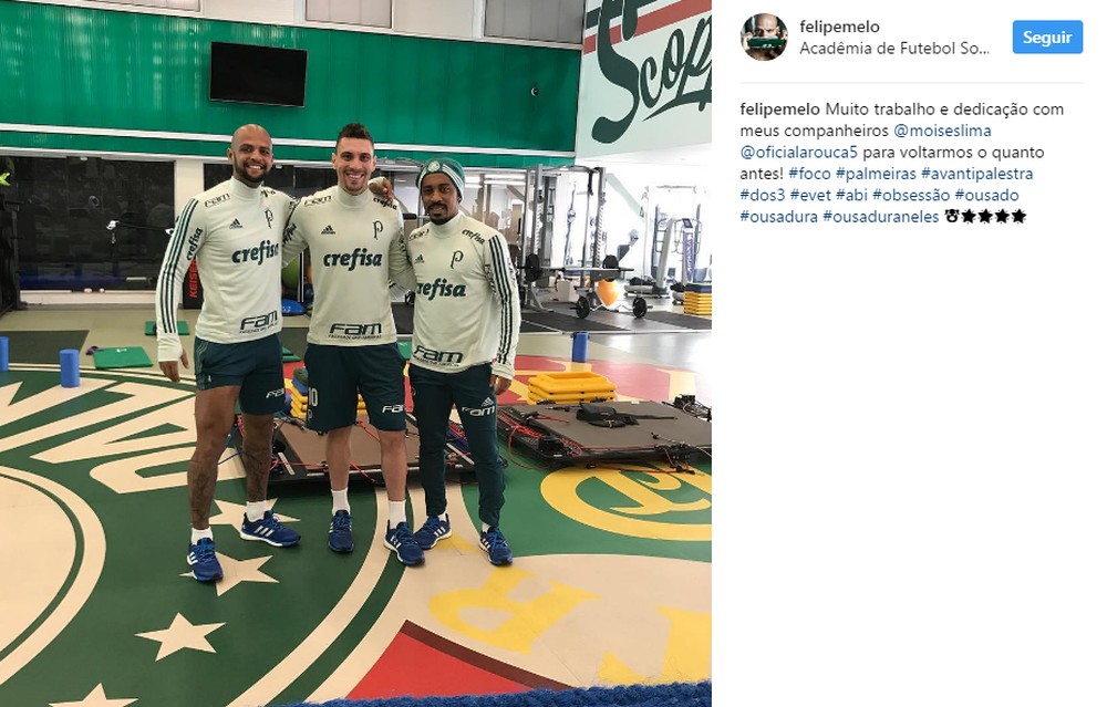  Felipe Melo publica foto com Moisés e Arouca e espera voltar 