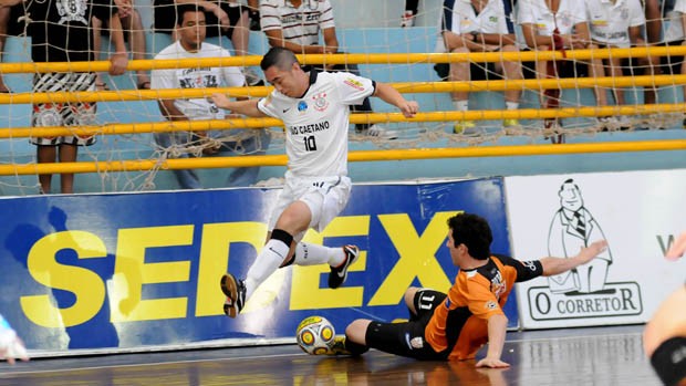 Carlos Barbosa vence o Corinthians pela Taça Brasil de Futsal (Foto: Luciano Bergamaschi/Divulgação)