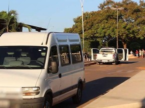 Veículo utilizado na fuga dos criminosos em Riachão (MA) (Foto: Flávio Aires)