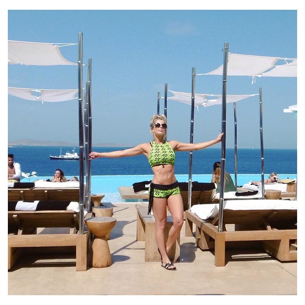 Karina Bacchi curte viagem a Grécia (Foto: Reprodução / Instagram)