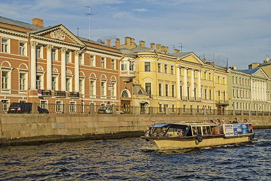 Apelidada de “Veneza do Norte”,  São Petersburgo é cortada por 300 quilômetros de canais (Foto: © Haroldo Castro/ÉPOCA)