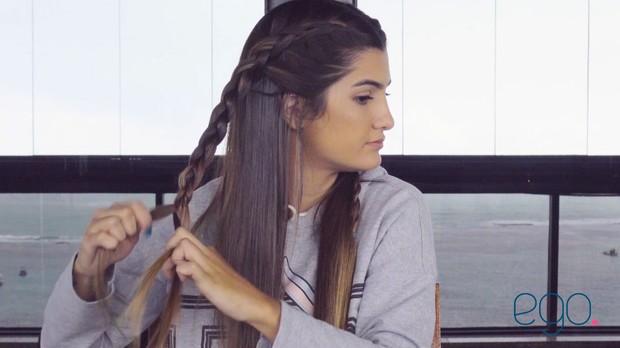 Blogueira Marina Ferrari ensina passo a passo de dois penteados (Foto: EGO)