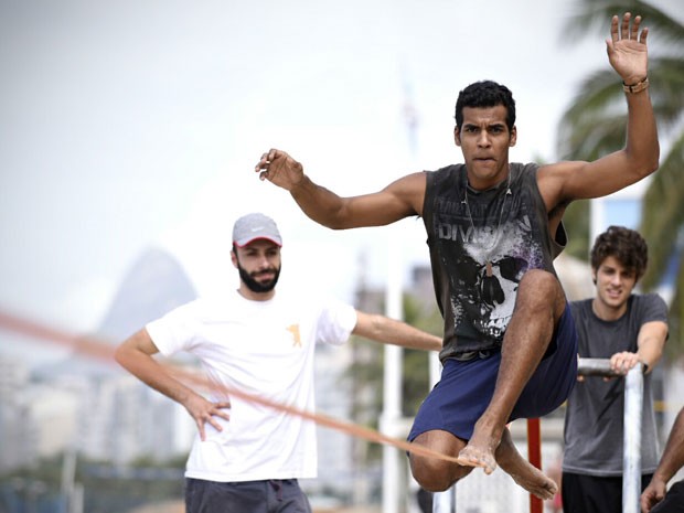 Marcello Melo Jr. mostra habilidade no esporte  (Foto: Raphael Dias/Gshow)