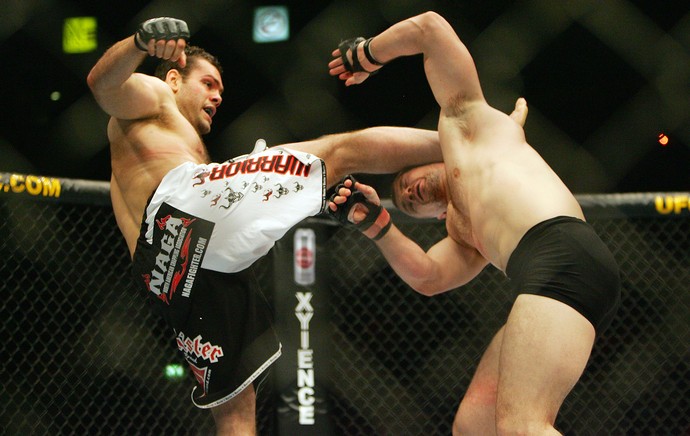 Gabriel Gonzaga e Mirko Cro Cop, UFC 70 (Foto: Getty Images)