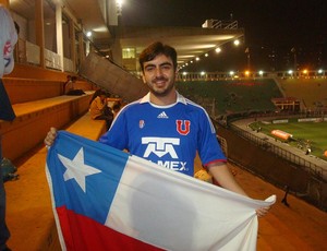  Fernando, filho de chilenos, apoia La U no Pacaembu (Foto: Rodrigo Faber / Globoesporte.com)