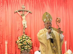Missa de abertura do Círio de Nazaré foi presidida pelo arcebispo de Belém, Dom Alberto Taveira (Foto: Alexandre Nascimento/ G1)