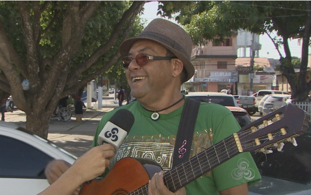 Sarau no Largo dos Inocentes terá o cantor amapaense Val Milhomem. (Foto: Bom Dia Amazônia)
