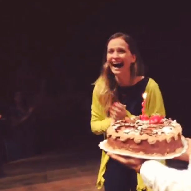 Fernanda Rodrigues se emociona com parabéns após sessão de peça em Feira de Santana, na Bahia (Foto: Instagram/ Reprodução)