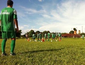 Mato Grosso treina para o Estadual 2013 (Foto: Robson Boamorte/GLOBOESPORTE.COM)
