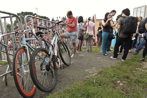 Musicletada chamou o público da música autoral e amante das bikes (Foto: Euricles Macedo/RPC TV)