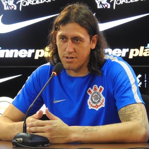 Sem Arana, Tite relaciona 21 jogadores para enfrentar Santa Fe; veja a lista