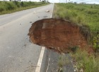 Leitor registra cratera em rodovia no Pará (Gustavo Marcos dos Santos/ VC no G1)