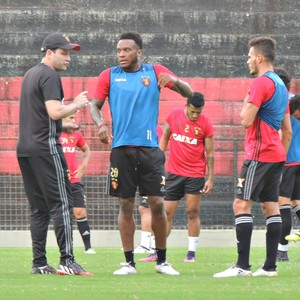 Sport Treino Daniel Paulista Renê Rodney Wallace (Foto: Lucas Liausu) Sport Treino Daniel Paulista Renê Rodney Wallace (Foto: Lucas Liausu)
