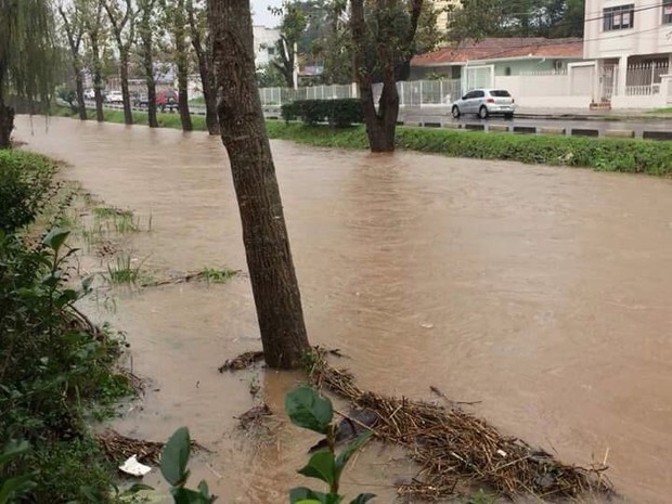Chuva encheu o Rio Carahá, em Lages (Foto: Maurício Carahá/Divulgação)