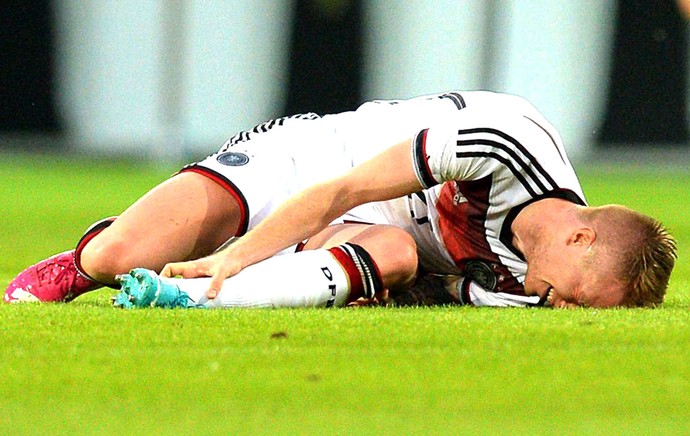 Marco Reus machucado amistoso Alemanha x Armênia (Foto: EFE)