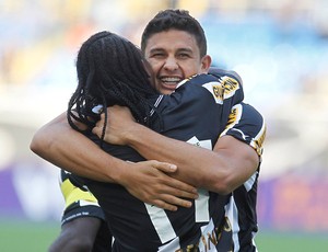 Elkeson e Andrezinho gol Botafogo (Foto: Wagner Meier / AGIF)