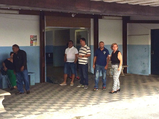 Velório aconteceu nesta sexta-feira, em Vicente de Carvalho (Foto: Solange Freitas/G1)
