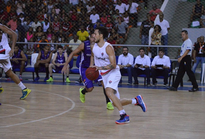 Álvaro Calvo, Vitória, Basquete, NBB (Foto: Francisco Galvão/EC Vitória)