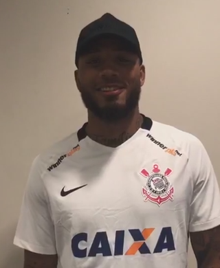 Kazim faz trâmite para renovar visto; Corinthians vai parcelar pagamento