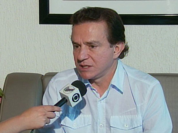 Ataíde Vilela fala dos planos de governo para Passos (Foto: Reprodução EPTV) Ataíde Vilela fala dos planos de governo para Passos (Foto: Reprodução EPTV)