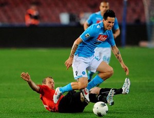Hamsik em ação pelo Napoli diante do Novara (Foto: EFE)