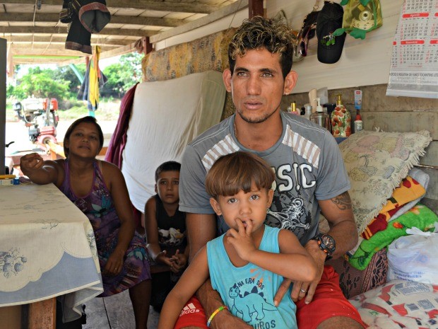 Daniel barco em Rio Branco (Foto: Tácita Muniz/G1)