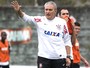 Com ataque escasso, Corinthians busca ‘chutar de qualquer lugar’