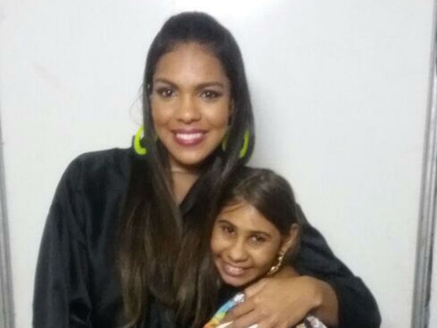 Victória é fã da cantora Tays Reis, da banda Vingadora (Foto: Fátima Cabral / Arquivo Pessoal)