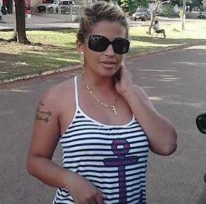 Karla Lima diz que ainda está abalada com a agressão sofrida por policiais, em Miranorte (Foto: Karla Lima/Arquivo Pessoal)