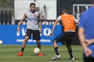 Corinthians teme pressão excessiva sobre reforços: 
