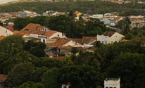 Do Alto da Sé, em Olinda, vê-se o Recife (Luka Santos / G1)