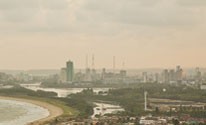 Do Alto da Sé, em Olinda, vê-se o Recife (Luka Santos / G1)