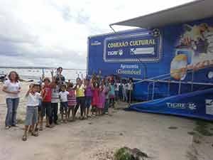 Caminhão leva sessões de cinema para cidades de SC (Foto: Divulgação)