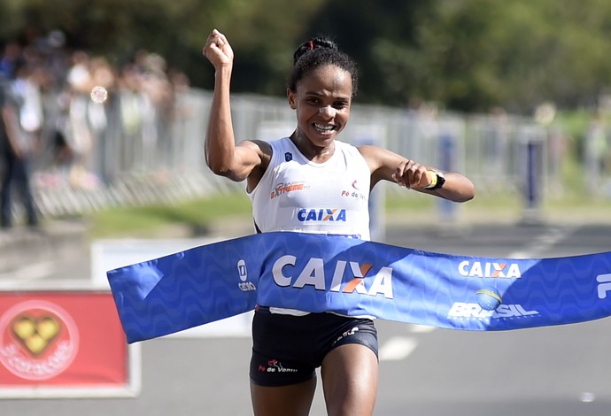 Joziane Cardoso - campeã meia maratona do rio de janeiro atletismo (Foto: André Durão)