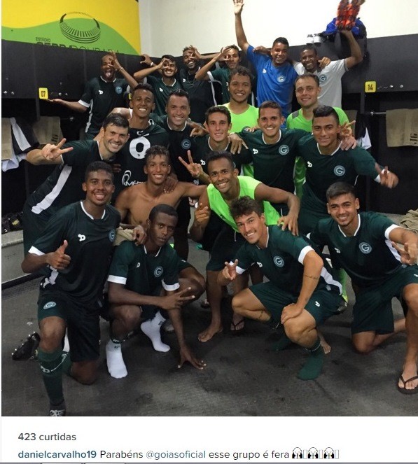 Daniel Carvalho celebra vitória esmeraldina (Foto: Reprodução / Instagram) Daniel Carvalho celebra vitória esmeraldina (Foto: Reprodução / Instagram)