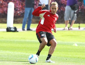 Rafinha no treino do Bayern de Munique (Foto: Getty Images)