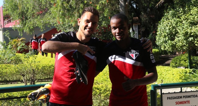 Rafael Toloi Thiago Mendes São Paulo (Foto: Rubens Chiri/site oficial do SPFC)