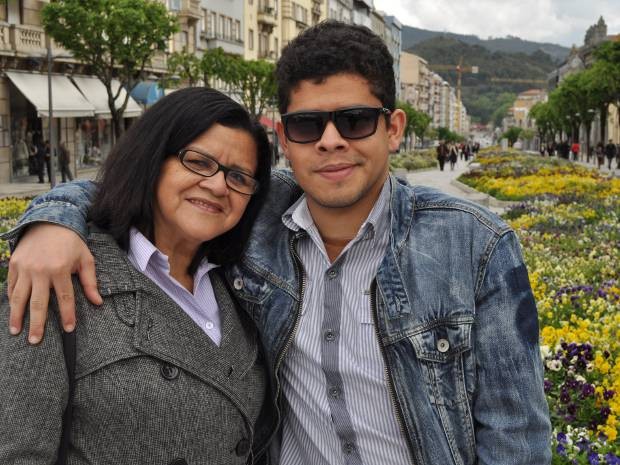 Em 2012, Raquel passou uma temporada em Portugal com o filho, Raphael (Foto: Raphael Marinho/Arquivo Pessoal)