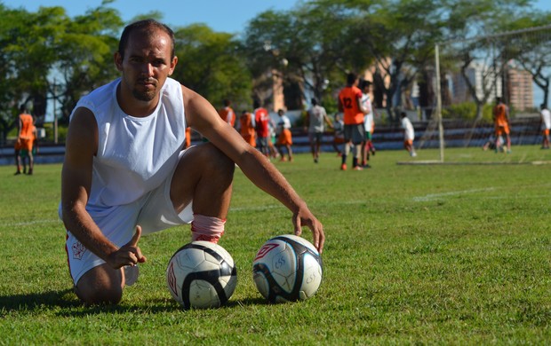 Fabinho Cambalhota vai completar 100 jogos pelo Sergipe (Foto: Felipe Martins/GLOBOESPORTE.COM) Fabinho Cambalhota vai completar 100 jogos pelo Sergipe (Foto: Felipe Martins/GLOBOESPORTE.COM)
