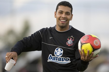 André Santos reencontra Corinthians, lembra histórias e fala em 