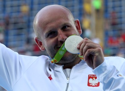 Piotr Malachowski medalha de prata no arremesso de disco (Foto: Reuters)