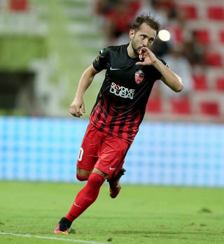 Everton Ribeiro, Al Ahli x Hatta (Foto: Twitter / @AlAhliClub)