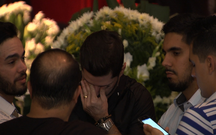 amigos, Goiânia, velório, Goiás, homenagem, morte, Cristiano Araújo
