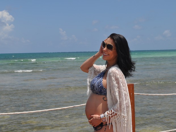 Bella Falconi posa de biquíni na Riviera Maya, no México (Foto: Divulgação)
