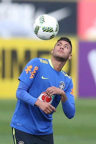 Neymar treino Granja (Foto: Lucas Figueiredo / MoWA Press)