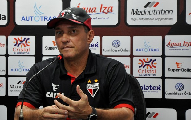PC Gusmão, técnico do Atlético-GO (Foto: Guilherme Gonçalves/Globoesporte.com)