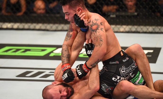 Ray Borg golpeia Chris Kelades (Foto: Getty Images) Ray Borg golpeia Chris Kelades (Foto: Getty Images)