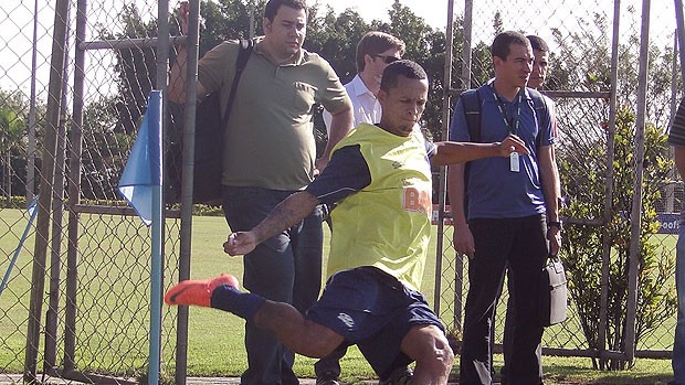 Souza no treino do Cruzeiro (Foto: Lucas Catta Prêta / Globoesporte.com)