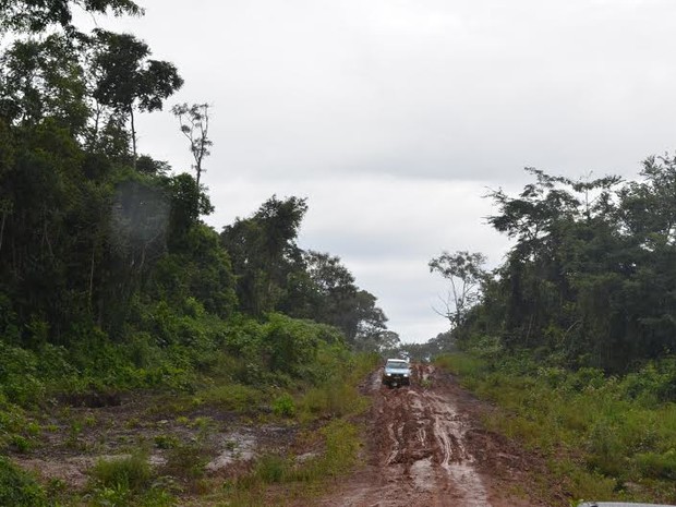 Estradas estão precárias na região de Chupinguaia, em RO (Foto: Lauane Sena/G1)